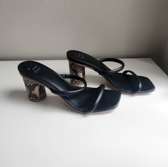 A New Day Block Heel - Picture 3 of 8